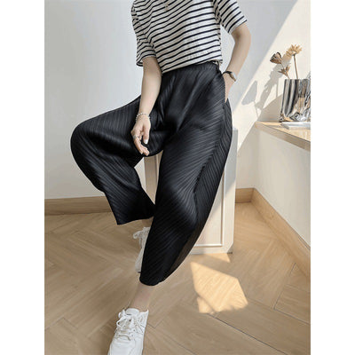 Pleated Ankle-length Pants